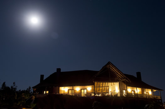 Dining at Kitela Lodge