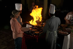 Outdoor dining at Tloma Lodge